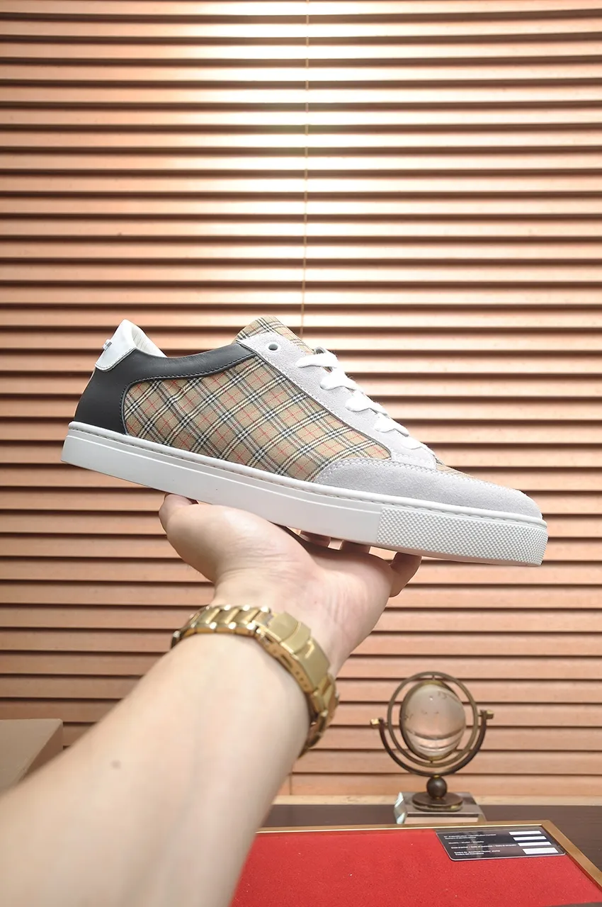 Men's shoes💰480💶[Burberry] (cowhide lining) classic low-top sneakers｜Imported cowhide with classic plaid fabric｜Cow leather lining｜Original outsole｜Fine workmanship and comfortable to wear Size: 38-44 (customized at 45)